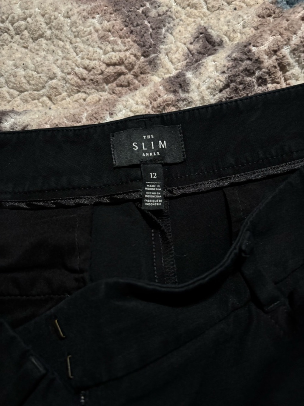 White House Black Market Slim Ankle Jeans - Black